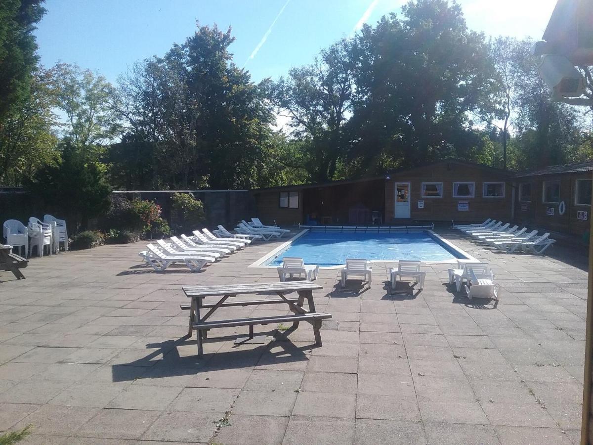 Caban Cwtch Villa Cenarth Luaran gambar